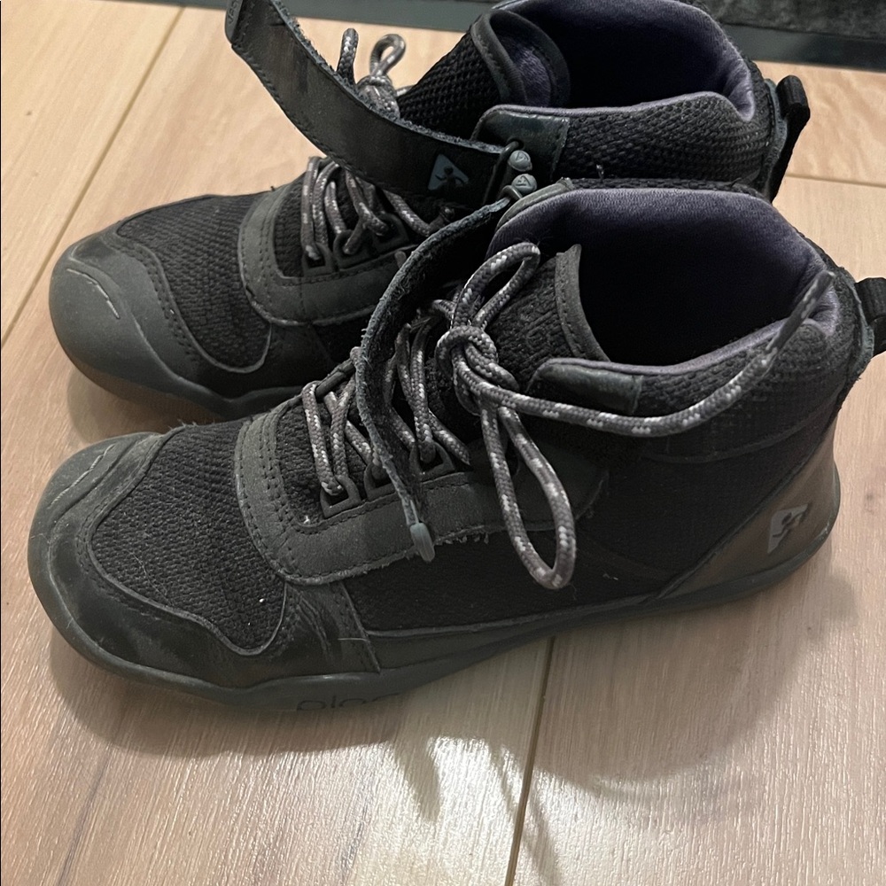PLAE High-Top Sneakers - Picture 2 of 4